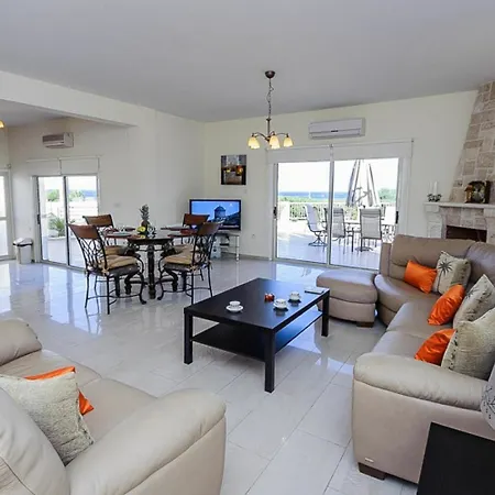Oceanview Luxury 196 *